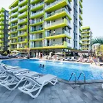 Silverbay - Pool And Lägenhet Năvodari