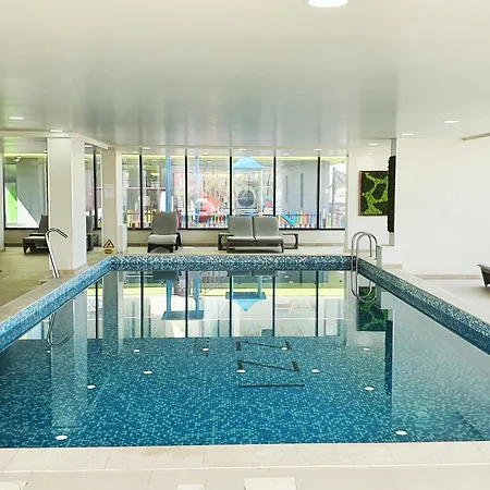 Silverbay - Pool And Spa Beach Resort