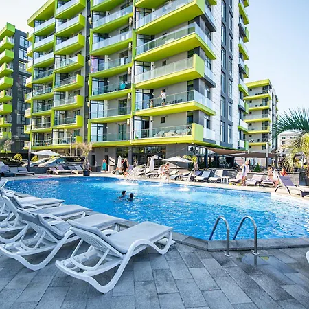 Silverbay - Pool And Lägenhet Năvodari