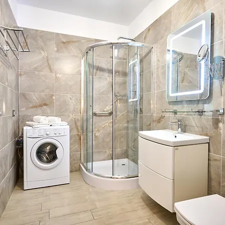 Silverbay - Pool And Spa Beach Resort Apartment Navodari