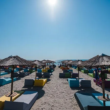 Silverbay - Pool And Apartman